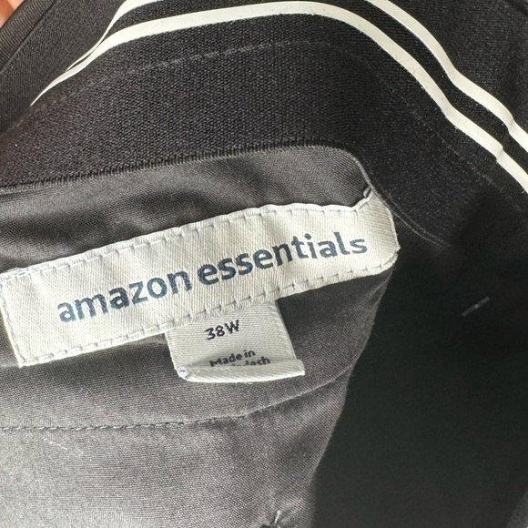Amazon Essentials Black Golf Stretch Uniform Shorts 38W NWT - Picture 3 of 5